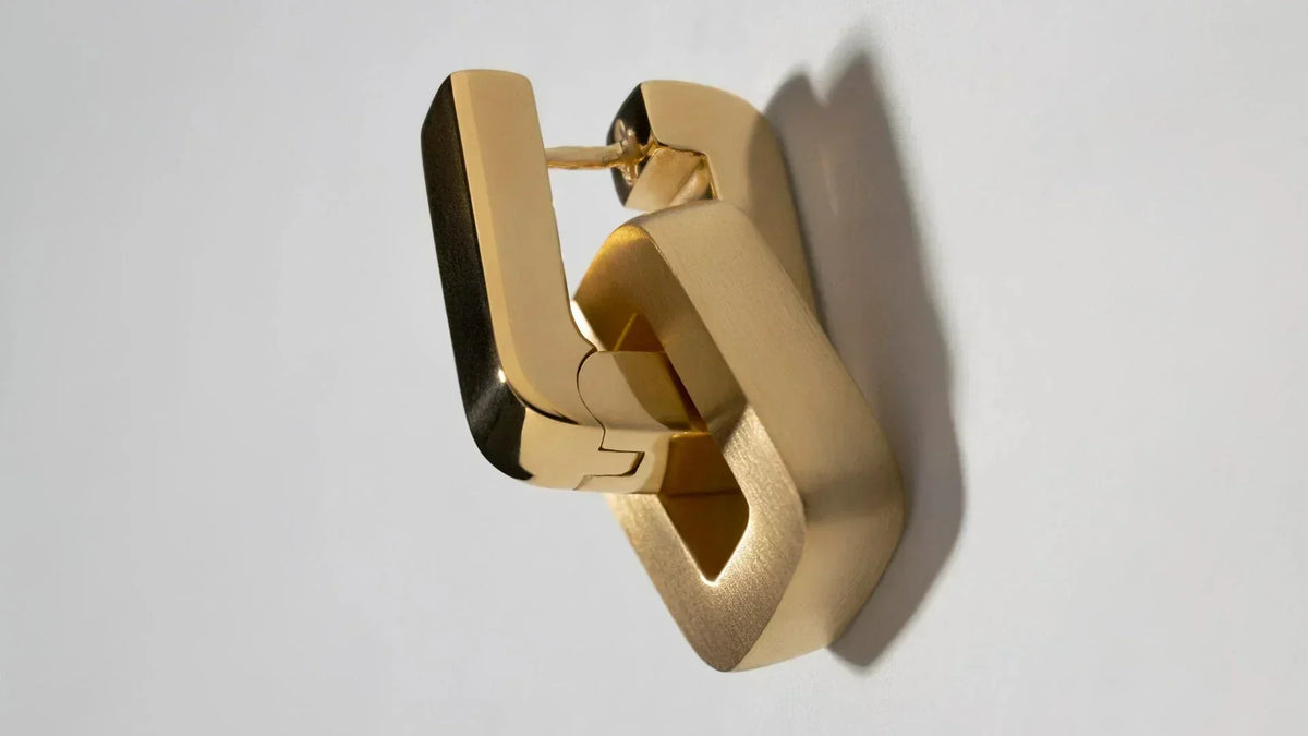 CINCO Portuguese jewelry brand - 18ct gold earrings handmade in Portugal