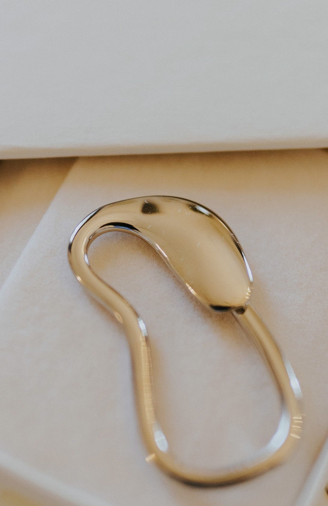 silver keyring offer in a wedding in portugal