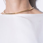 model wearing little arlo choker in gold