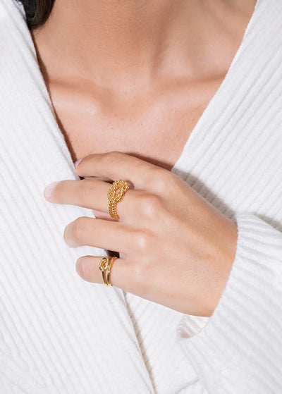 Lucilla knot ring Rings